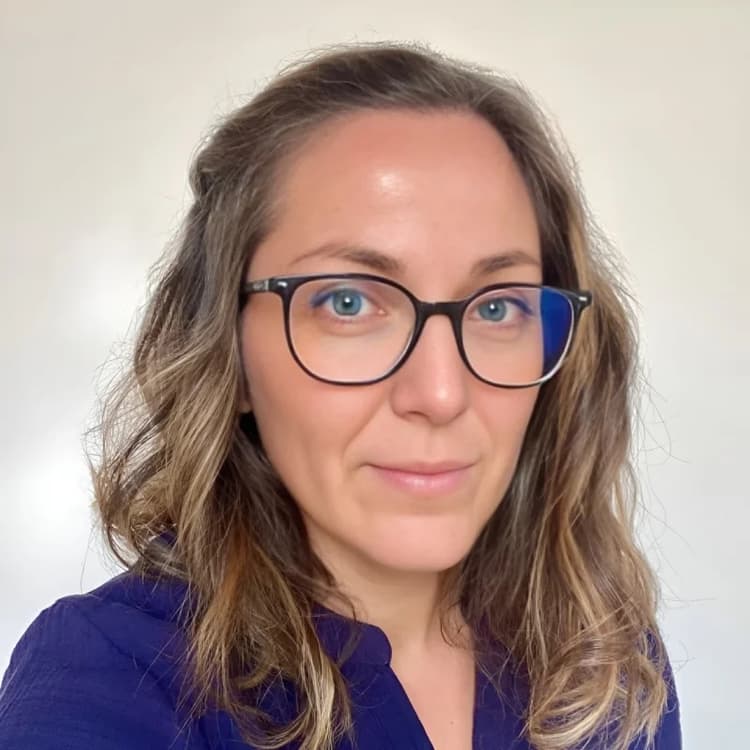 Mgr. Veronika Záškvarová Foto